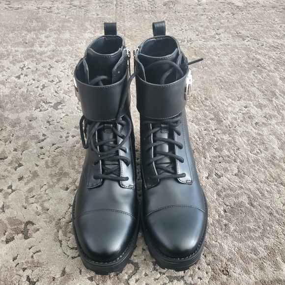 Michael Kors Tatum Logo Leather Ankle Boot 8 - Picture 3 of 7